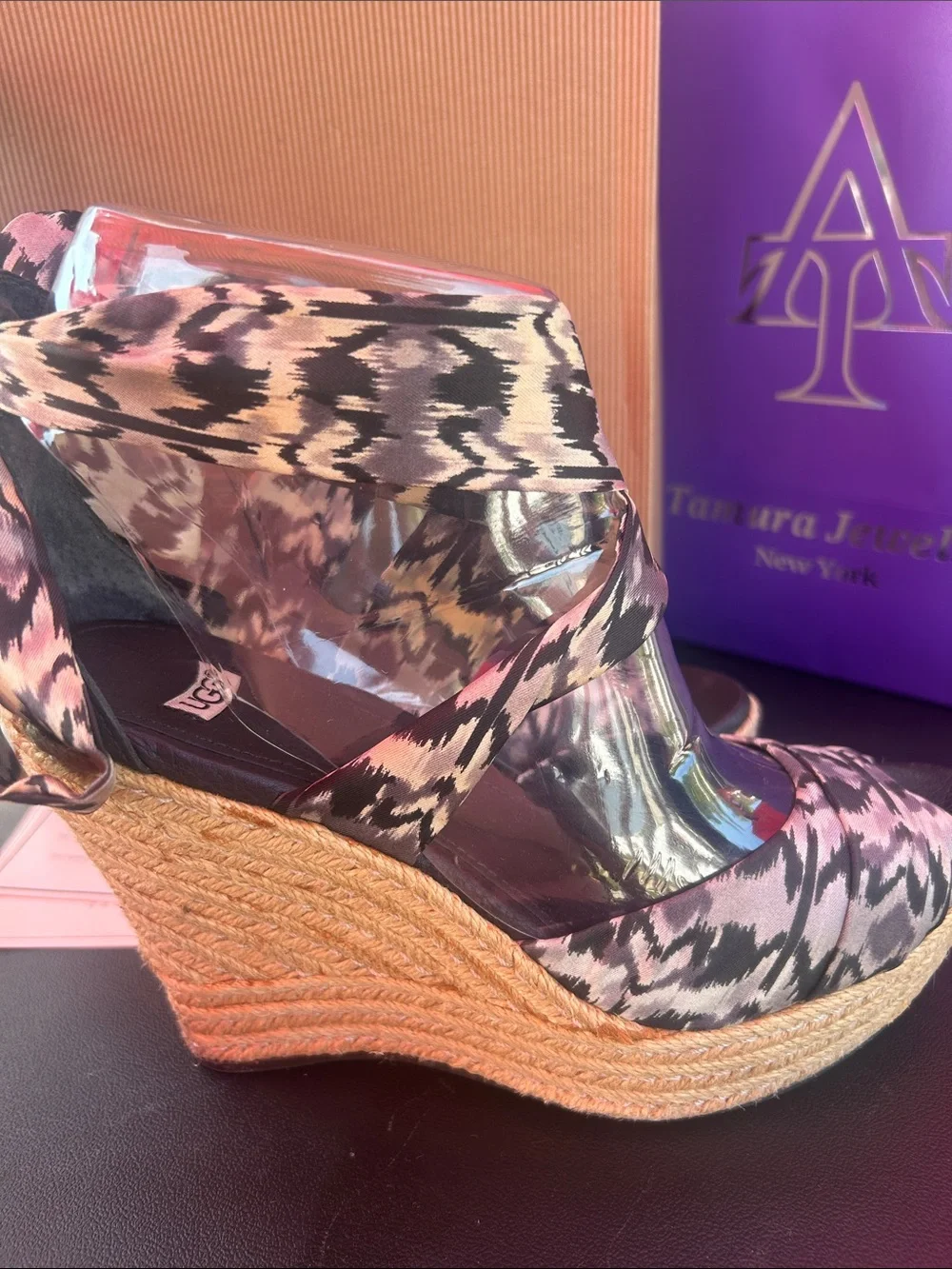 UGG Australia Lucianna Ikat Platform Espadrille Wedge Sandals Size 7.